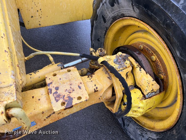 image for item MM9098 1998 Pettibone 636  telehandler