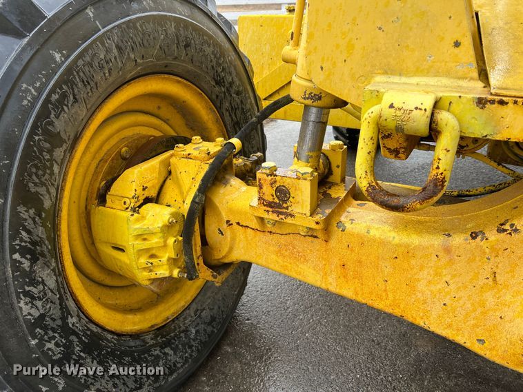 image for item MM9098 1998 Pettibone 636  telehandler