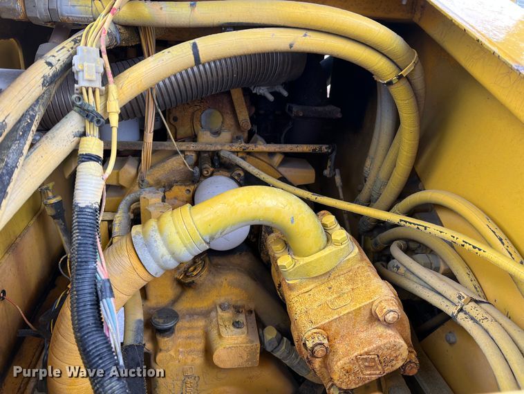 image for item MM9098 1998 Pettibone 636  telehandler