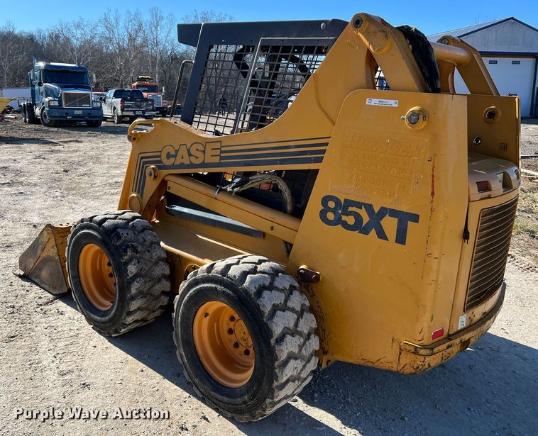 image for item MM9113 1999 Case 85XT  skid steer loader