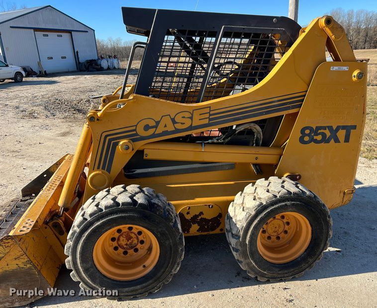 image for item MM9113 1999 Case 85XT  skid steer loader