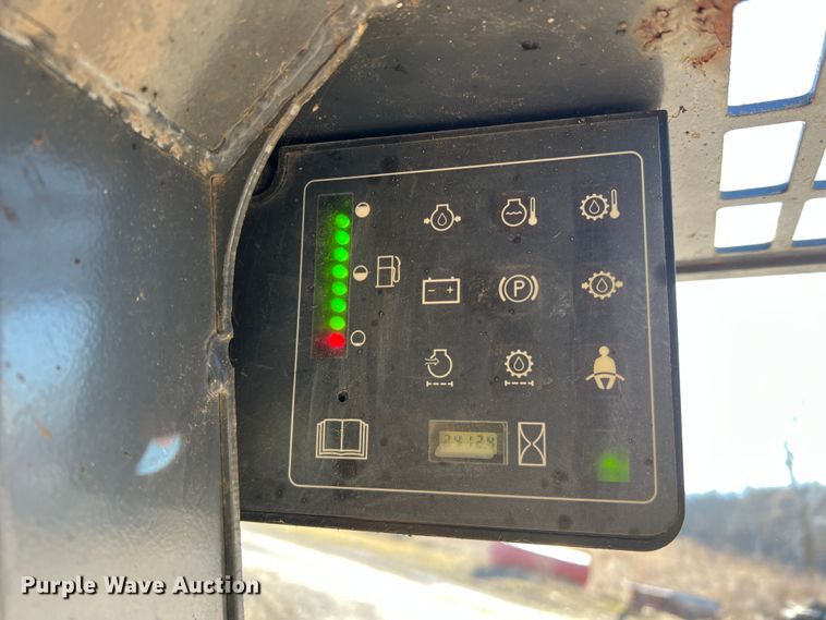 image for item MM9113 1999 Case 85XT  skid steer loader