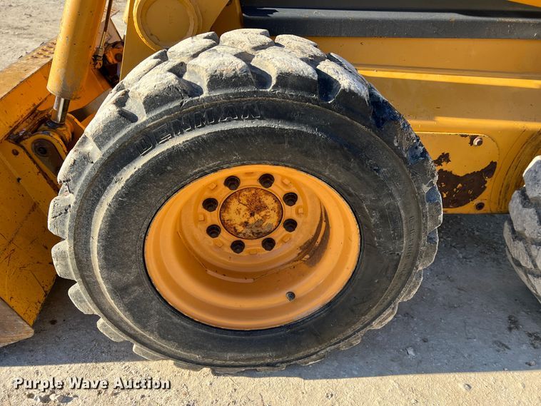 image for item MM9113 1999 Case 85XT  skid steer loader