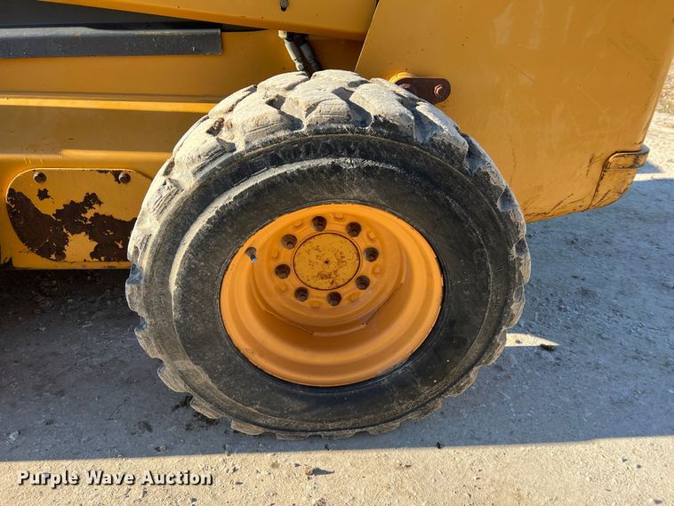 image for item MM9113 1999 Case 85XT  skid steer loader