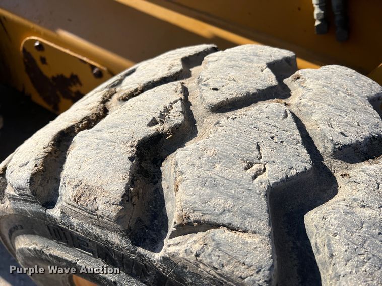 image for item MM9113 1999 Case 85XT  skid steer loader