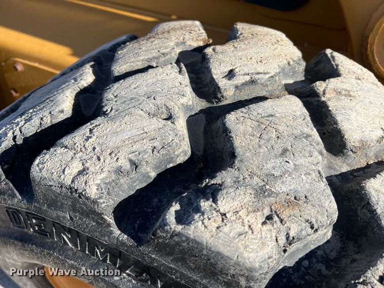 image for item MM9113 1999 Case 85XT  skid steer loader