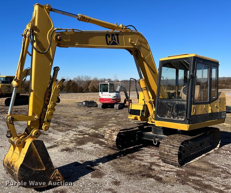 image for item MM9115 1989 Caterpillar E70B  excavator