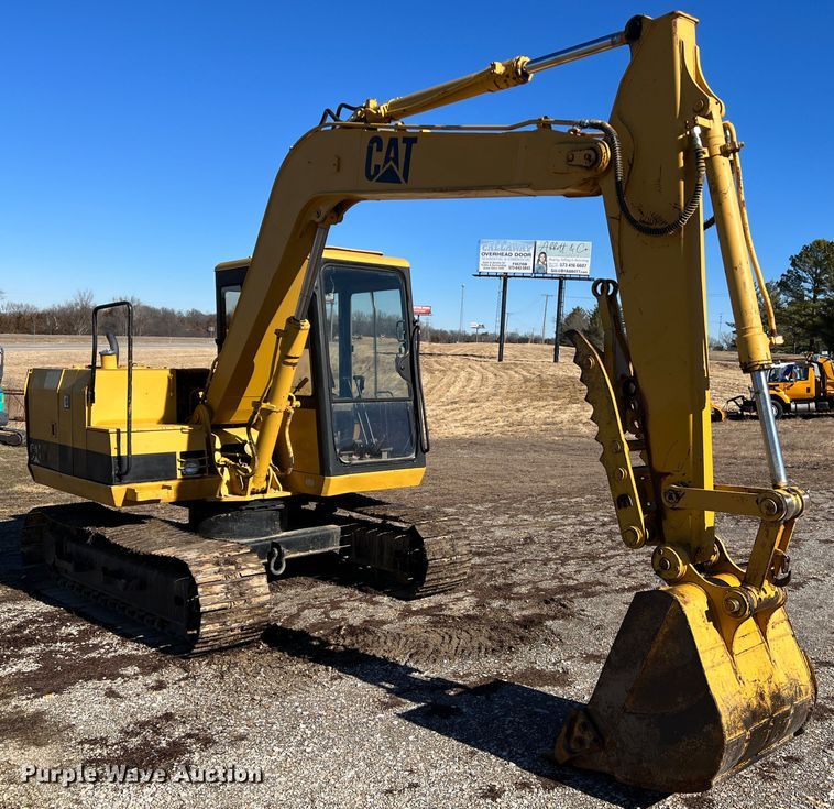 image for item MM9115 1989 Caterpillar E70B  excavator
