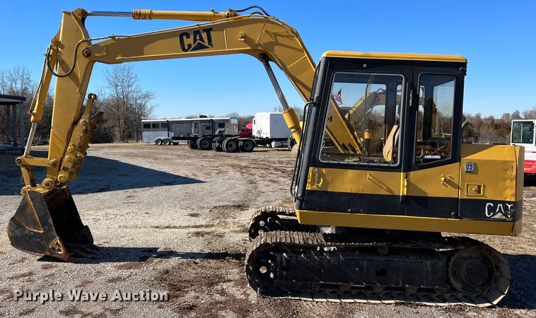 image for item MM9115 1989 Caterpillar E70B  excavator