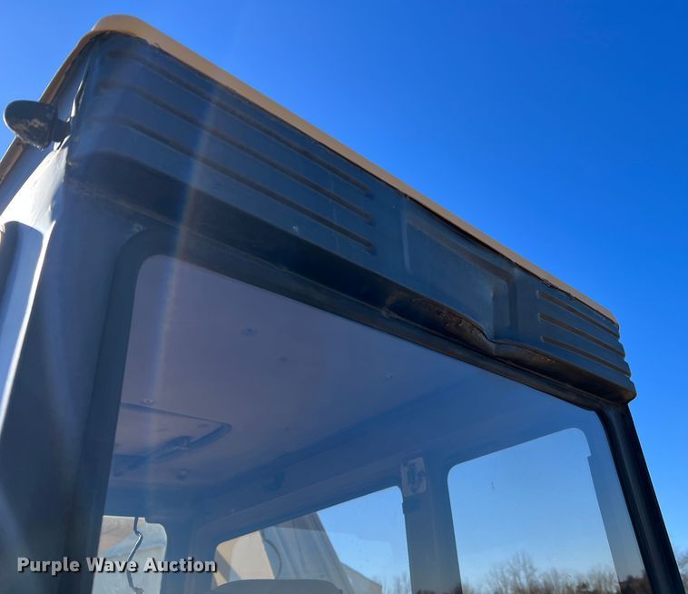 image for item MM9115 1989 Caterpillar E70B  excavator