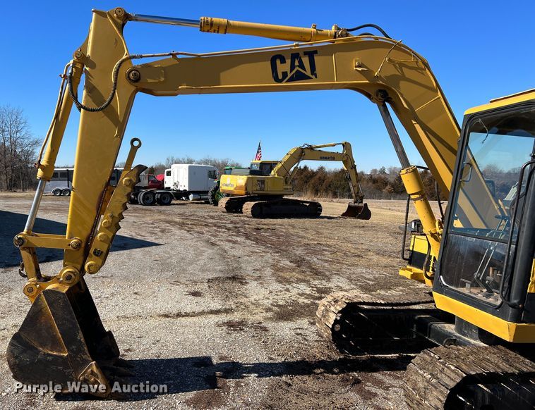 image for item MM9115 1989 Caterpillar E70B  excavator