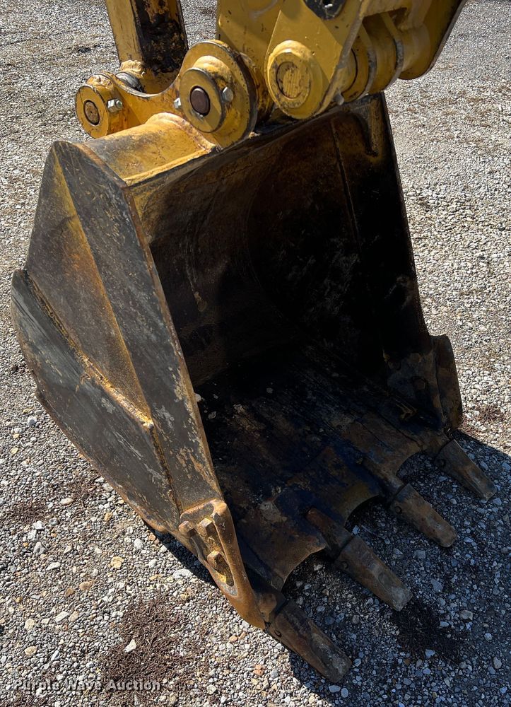 image for item MM9115 1989 Caterpillar E70B  excavator