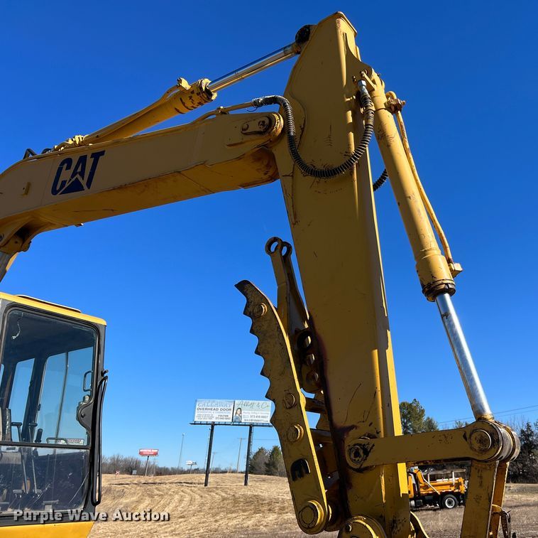 image for item MM9115 1989 Caterpillar E70B  excavator