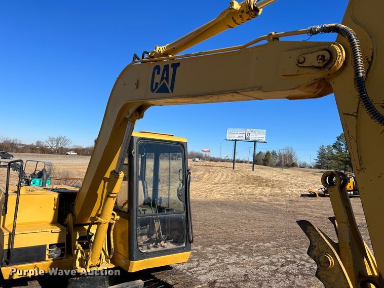 image for item MM9115 1989 Caterpillar E70B  excavator