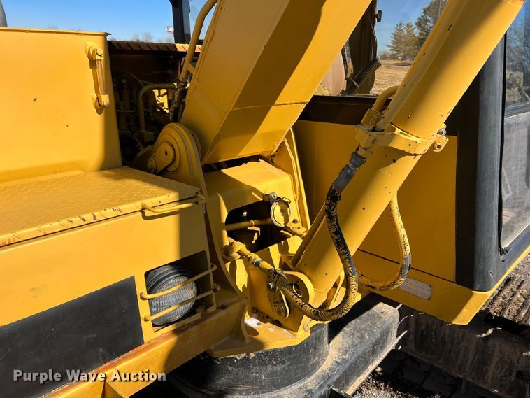 image for item MM9115 1989 Caterpillar E70B  excavator