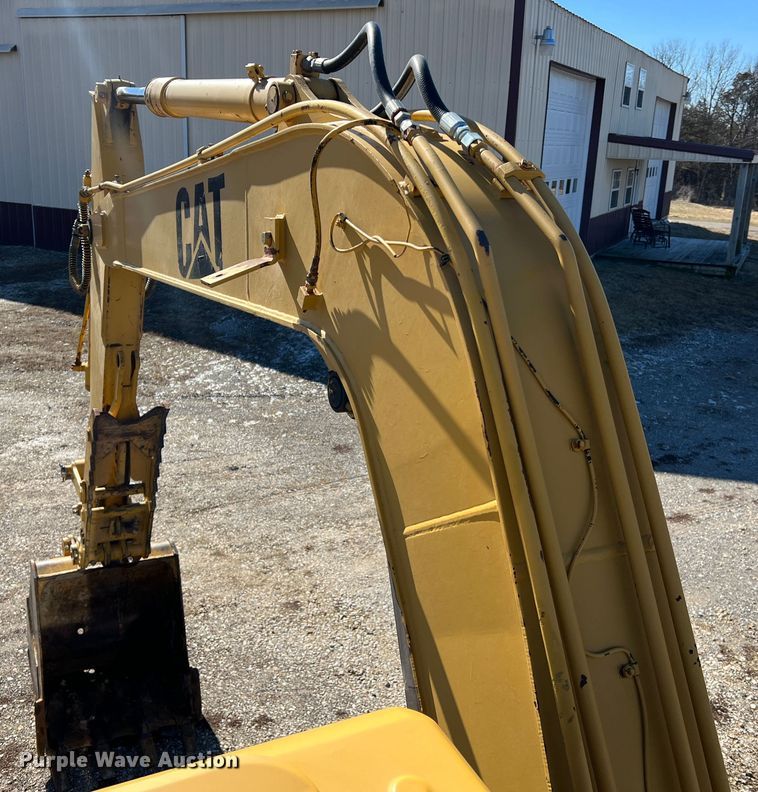 image for item MM9115 1989 Caterpillar E70B  excavator