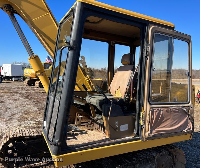 image for item MM9115 1989 Caterpillar E70B  excavator