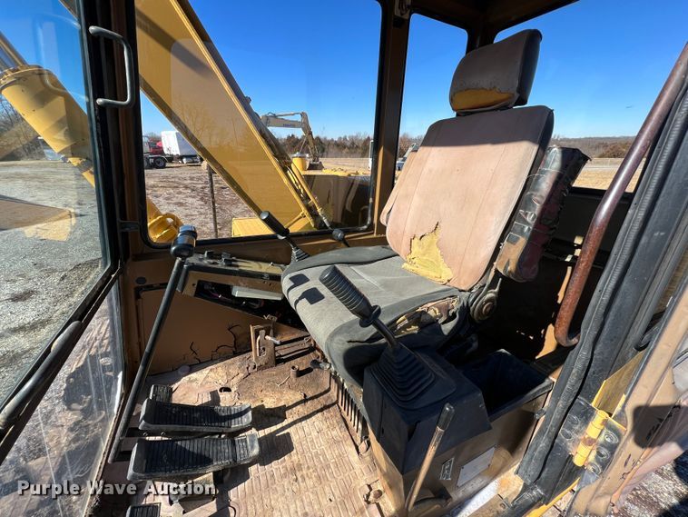 image for item MM9115 1989 Caterpillar E70B  excavator