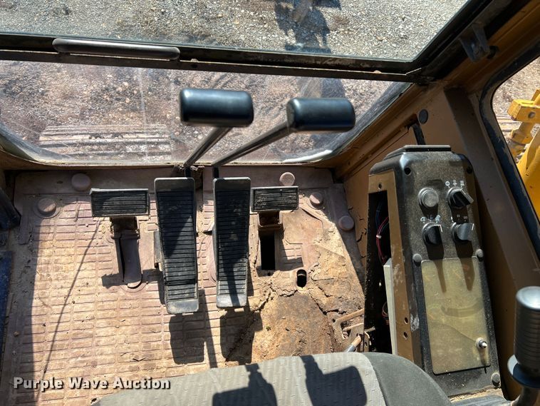 image for item MM9115 1989 Caterpillar E70B  excavator