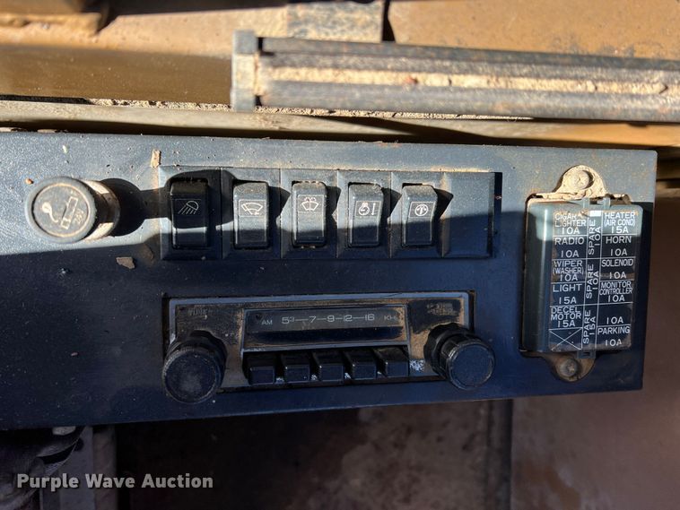 image for item MM9115 1989 Caterpillar E70B  excavator