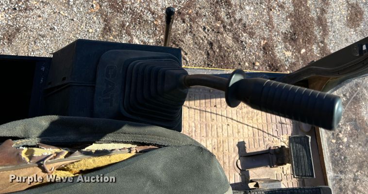 image for item MM9115 1989 Caterpillar E70B  excavator