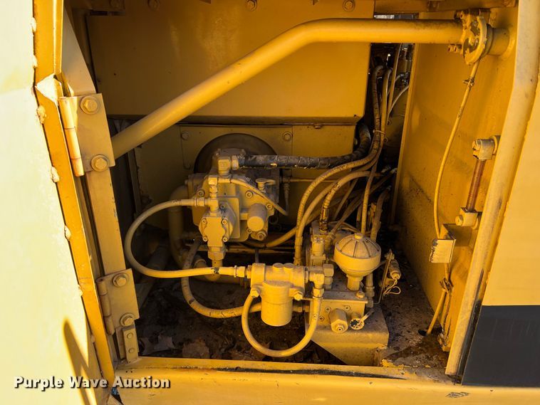 image for item MM9115 1989 Caterpillar E70B  excavator