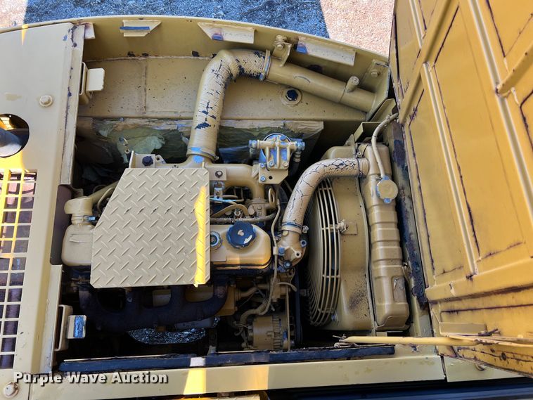 image for item MM9115 1989 Caterpillar E70B  excavator