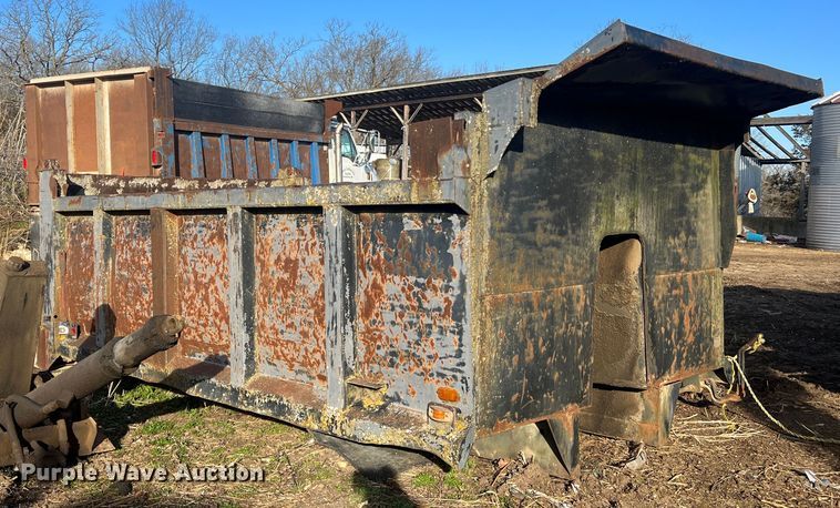 image for item MM9124 Heil HPT12Y  Dump truck bed