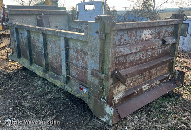 image for item MM9124 Heil HPT12Y  Dump truck bed