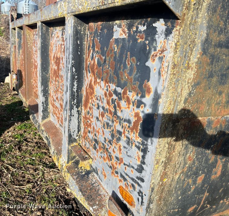 image for item MM9124 Heil HPT12Y  Dump truck bed