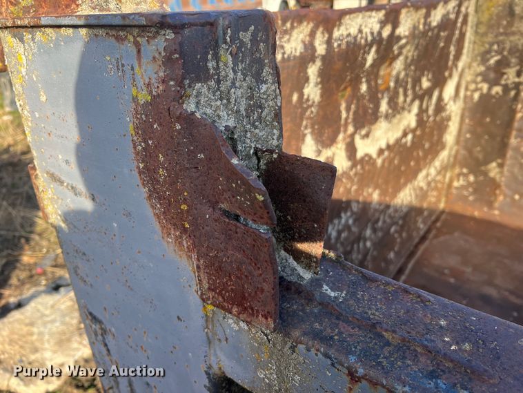 image for item MM9124 Heil HPT12Y  Dump truck bed