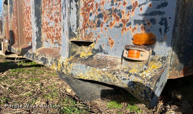 image for item MM9124 Heil HPT12Y  Dump truck bed