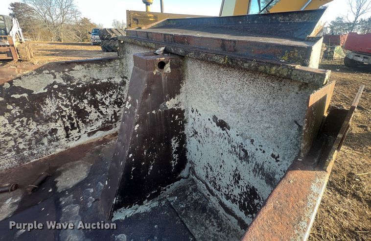 image for item MM9124 Heil HPT12Y  Dump truck bed