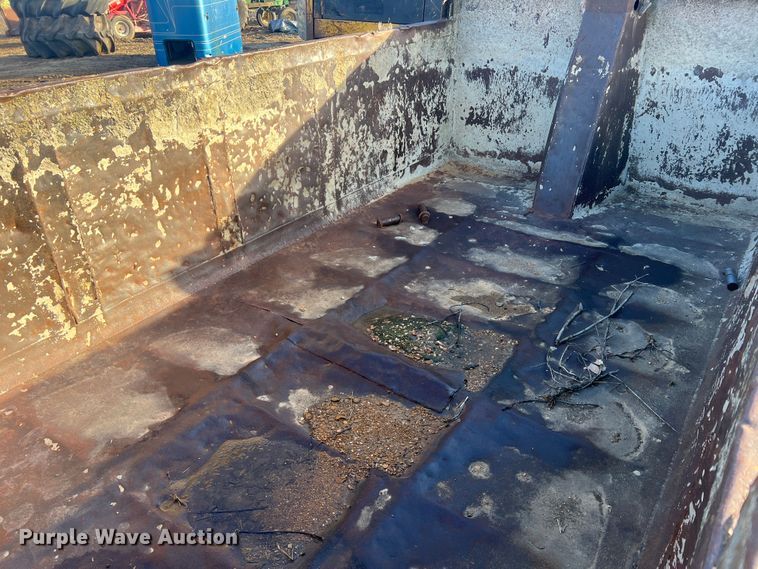 image for item MM9124 Heil HPT12Y  Dump truck bed