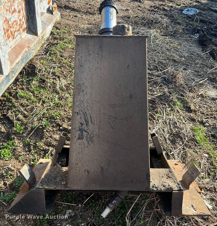 image for item MM9124 Heil HPT12Y  Dump truck bed