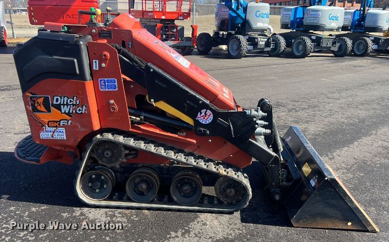 image for item MM9127 2017 Ditch Witch SK600  compact utility loader