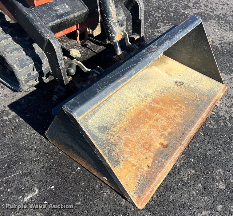 image for item MM9127 2017 Ditch Witch SK600  compact utility loader