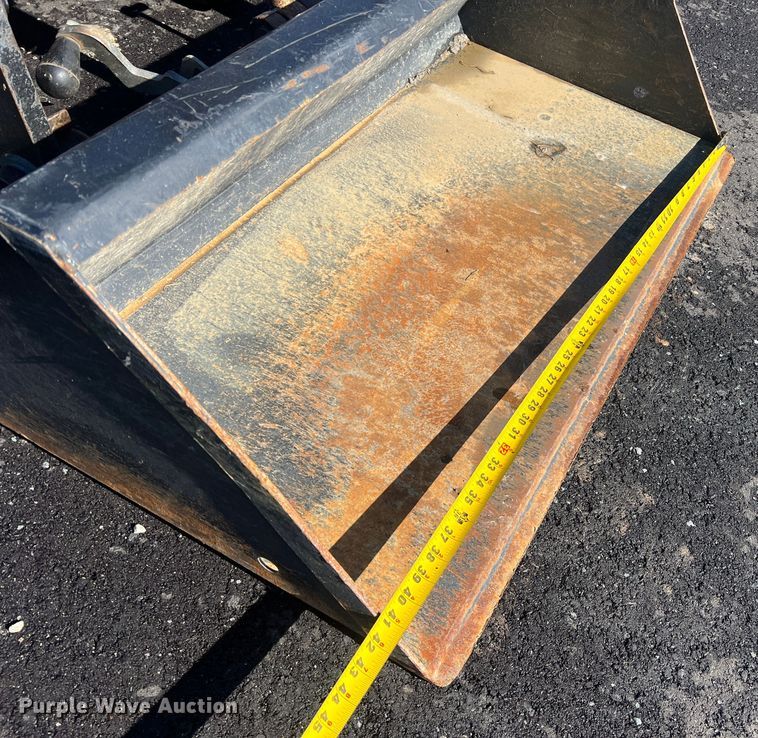 image for item MM9127 2017 Ditch Witch SK600  compact utility loader