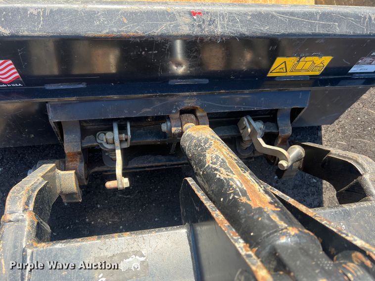 image for item MM9127 2017 Ditch Witch SK600  compact utility loader