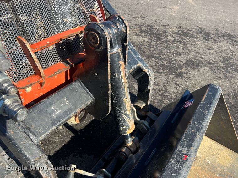 image for item MM9127 2017 Ditch Witch SK600  compact utility loader