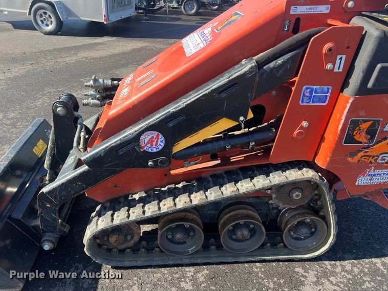 image for item MM9127 2017 Ditch Witch SK600  compact utility loader