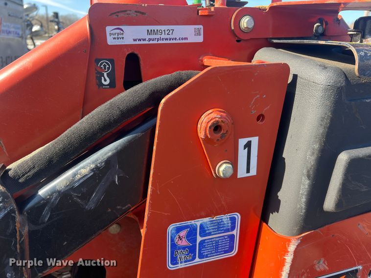 image for item MM9127 2017 Ditch Witch SK600  compact utility loader