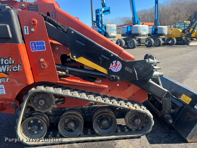 image for item MM9127 2017 Ditch Witch SK600  compact utility loader