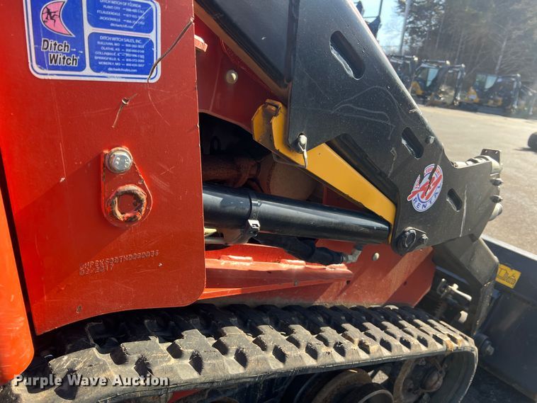 image for item MM9127 2017 Ditch Witch SK600  compact utility loader