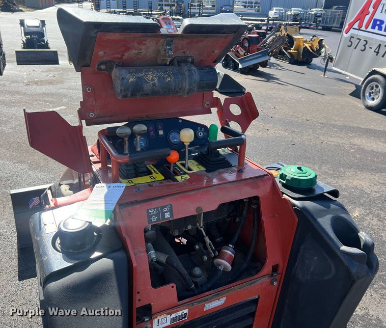 image for item MM9127 2017 Ditch Witch SK600  compact utility loader