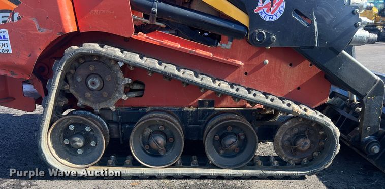 image for item MM9127 2017 Ditch Witch SK600  compact utility loader