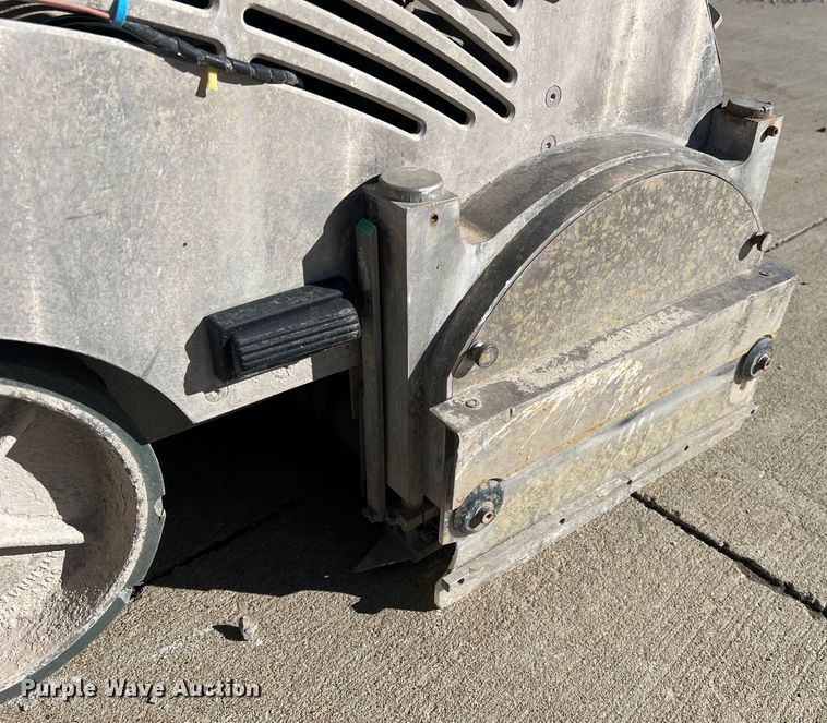 image for item MM9139 2008 Husqvarna Soff-Cut GX4200  concrete saw