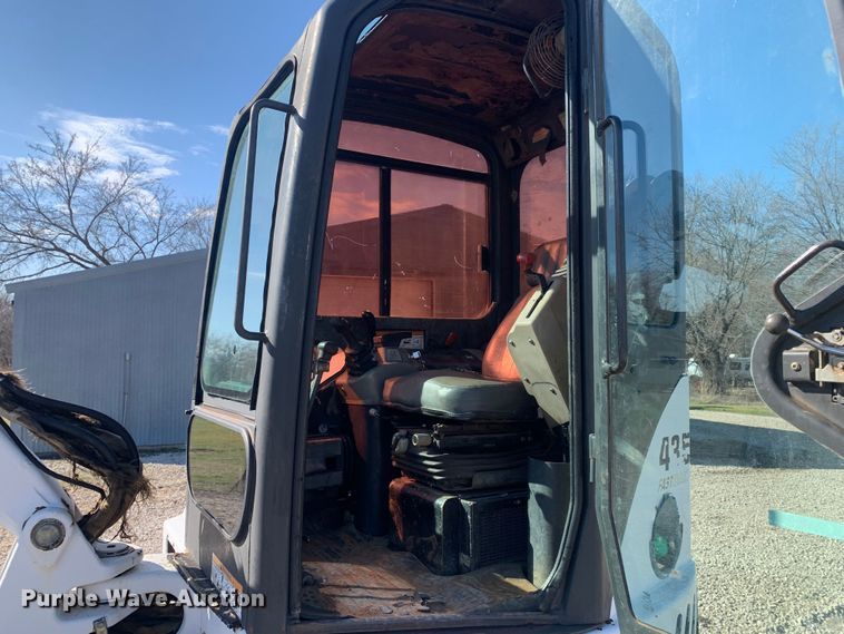 image for item MM9734 2004 Bobcat 435G  mini excavator