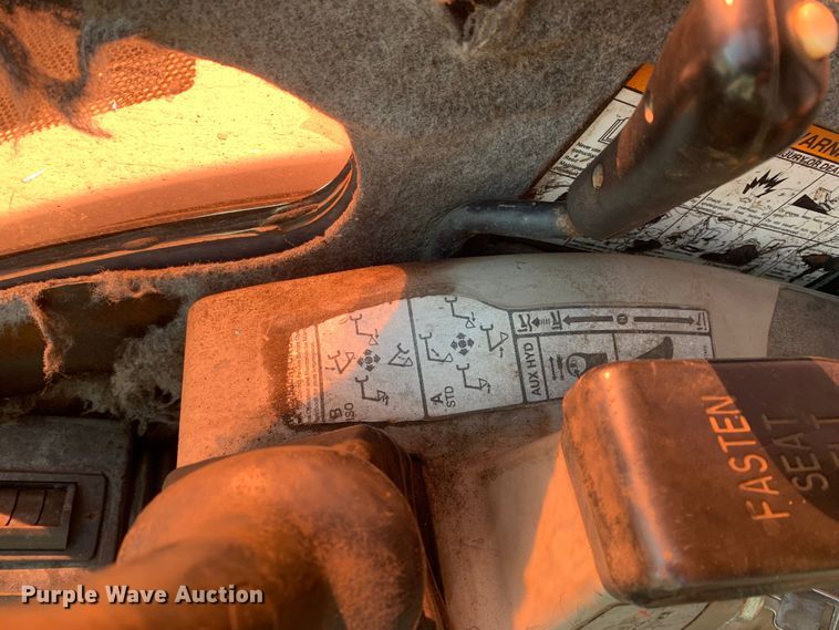 image for item MM9734 2004 Bobcat 435G  mini excavator