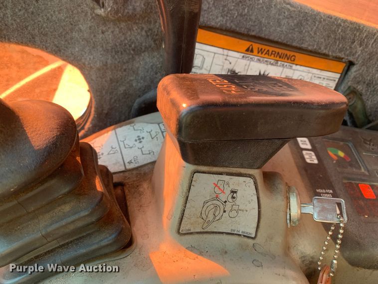 image for item MM9734 2004 Bobcat 435G  mini excavator